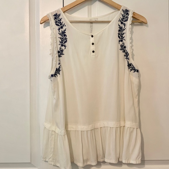 Lauren Conrad Delicate Embroidered Blouse - Picture 2 of 10